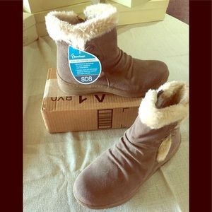 Adalyn Bare Trap boots New